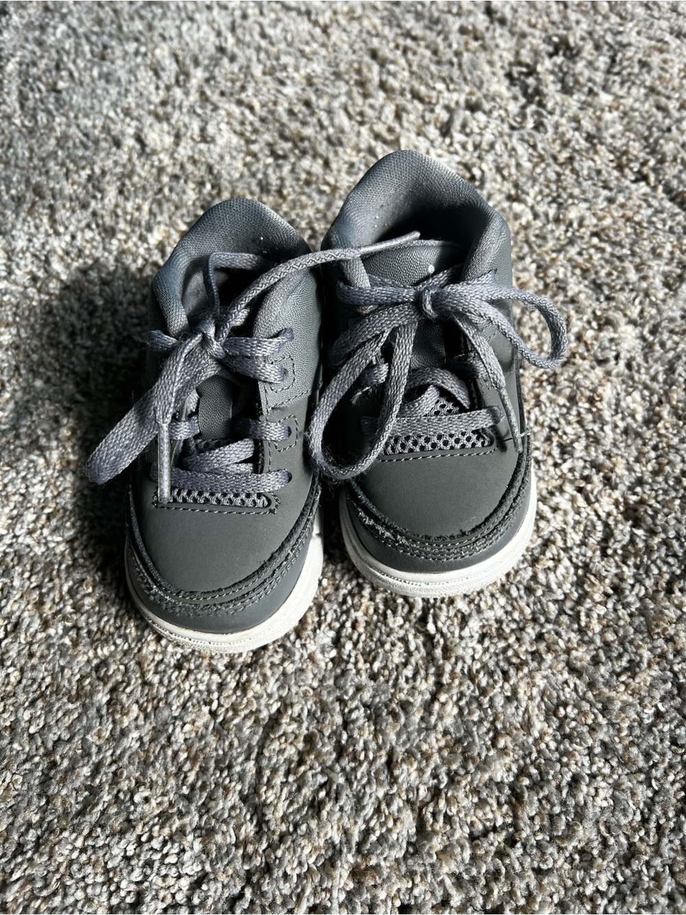 Jordan Toddler Sneakers in Dark Gray and White